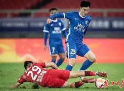 - 武汉三镇足球队主场 