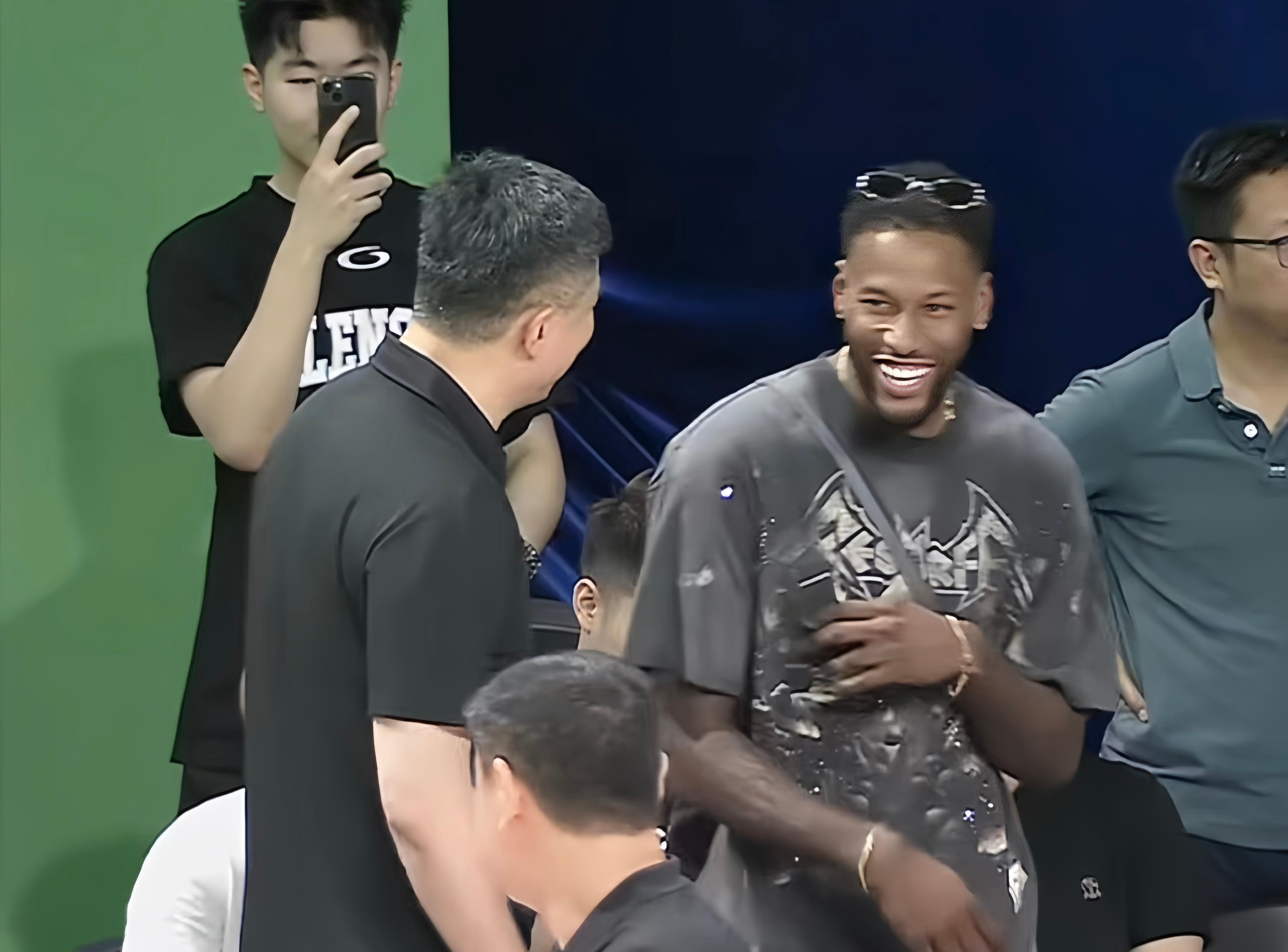 玩加竞技-包含犹他爵士迎CBA常规赛关键赛，今夜门线救险，压力陡增，团队化学反应显著的词条